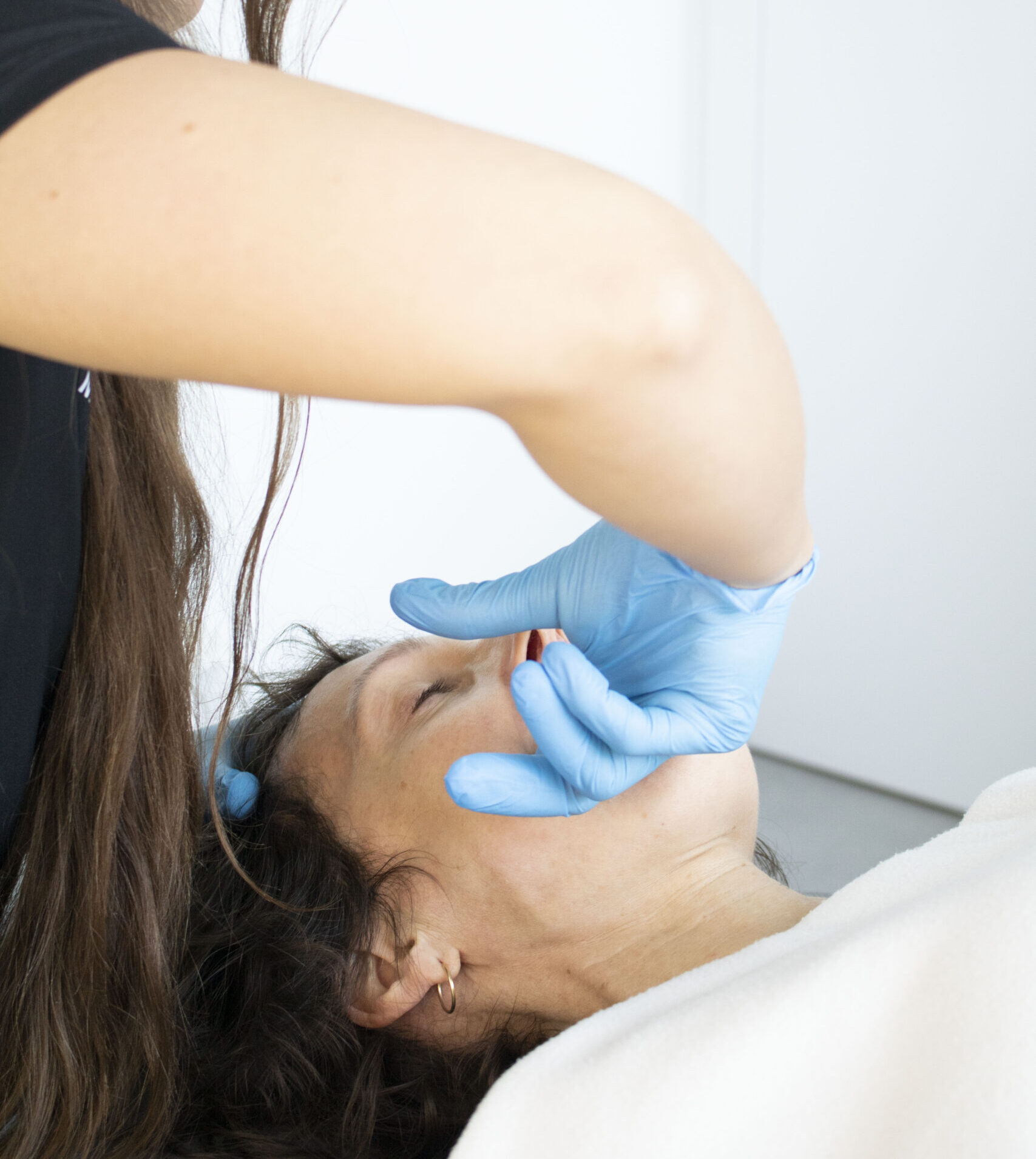 Rehabilitacja głowy FIZJOMI